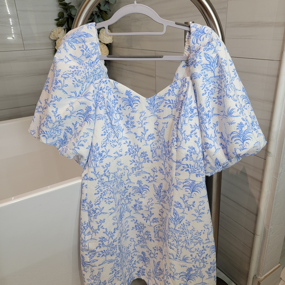 Lilly Pulitzer Justina Skirted Romper Blue and White Floral Perfect For Brunch